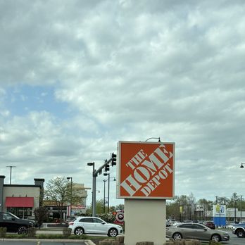 The Home Depot - Street sign - Hardware Stores Near Me - Countryside, Illinois