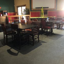 Max's Pizza And Grill - Most light in photo is from my camera