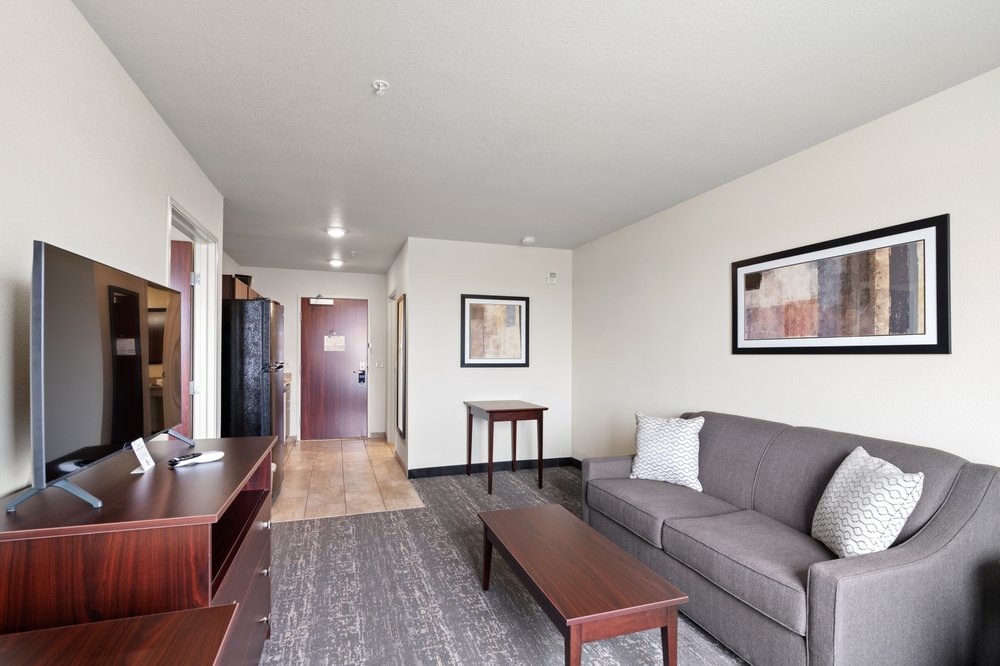 COBBLESTONE INN & SUITES SPRINGFIELD Updated June 2024 64 Photos 27474 Hwy 287