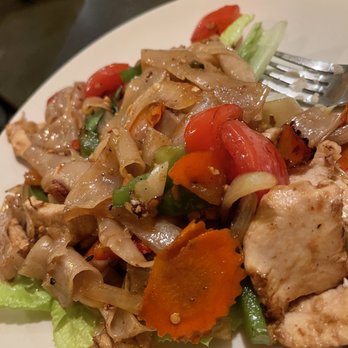 Meun Fan Thai Cafe - Drunken noodles on a Monday - Thai Near Me - Santa Barbara, California Meun Fan Thai Cafe - Drunken noodles on a Monday - Thai Near Me - Santa Barbara, California