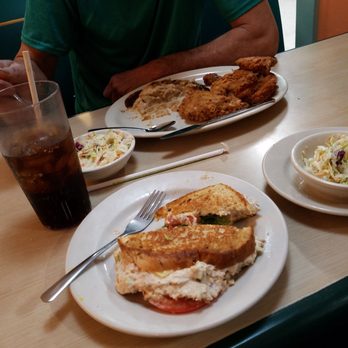 Harpoon Harry's - Fried chicken, mashed potatoes, coleslaw. Tuna melt. - Breakfast & Brunch Near Me - Key West, Florida Harpoon Harry's - Fried chicken, mashed potatoes, coleslaw. Tuna melt. - Breakfast & Brunch Near Me - Key West, Florida