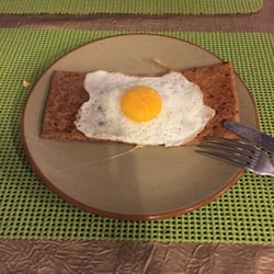 Les 4 Saisons - the one with ham and cheese