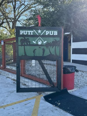 Putt Pub by null