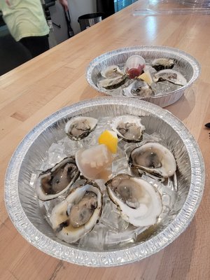 Off The Hook by J&R Seafood by null