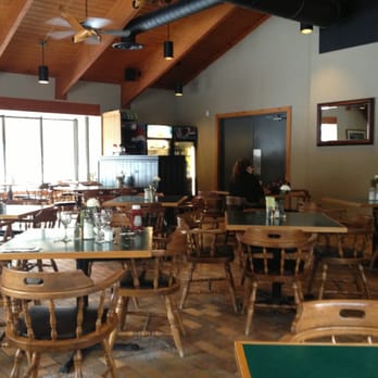Harrison Park Inn - dining area with tables and chairs - American Near Me - Owen Sound, Ontario Harrison Park Inn - dining area with tables and chairs - American Near Me - Owen Sound, Ontario