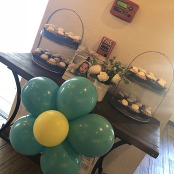 Balloon Craft - Flower balloons for the favor tables. - Balloon Services Near Me Balloon Craft - Flower balloons for the favor tables. - Balloon Services Near Me