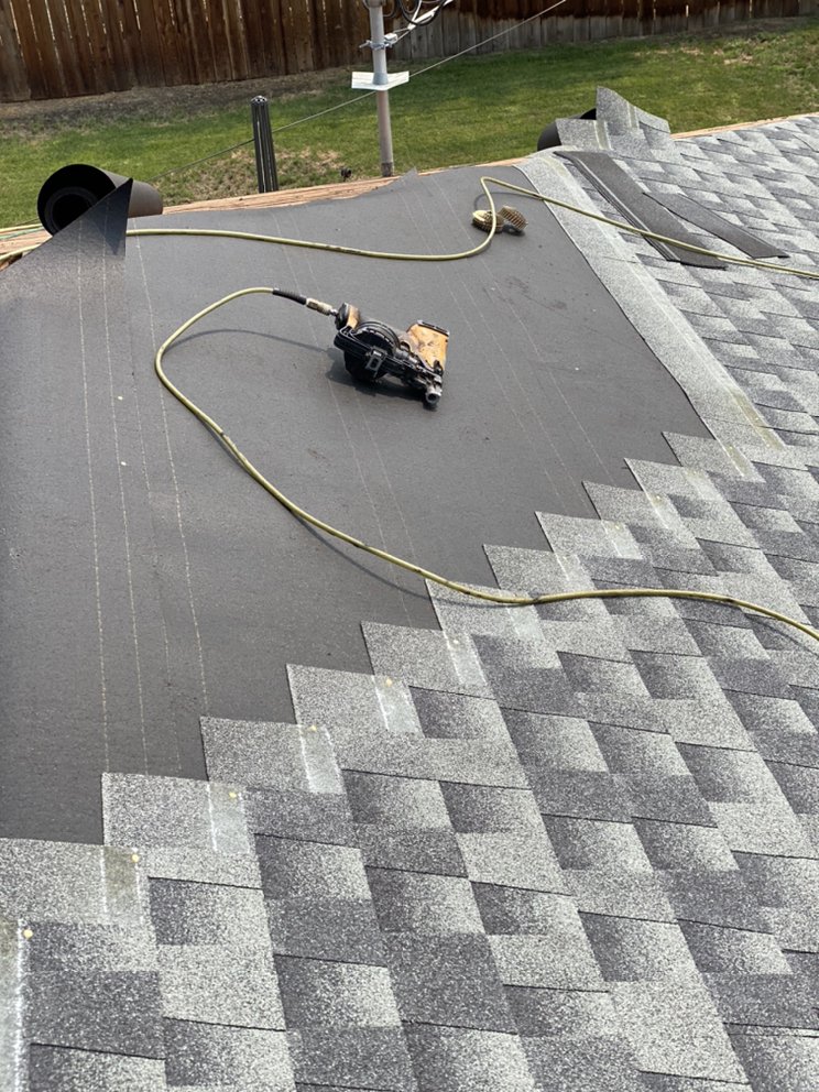 Slide of Gonzalez Roofing