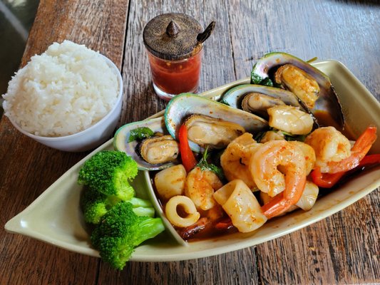 Larb Thai Restaurant by null