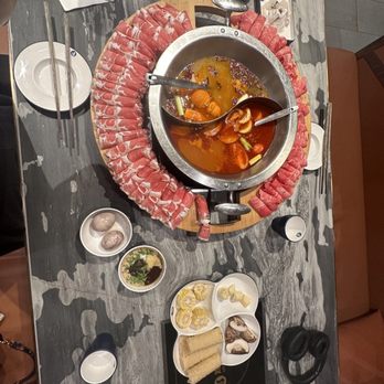 Liuyishou Hotpot - Tomato and mala base - Chinese Near Me - Chicago, Illinois