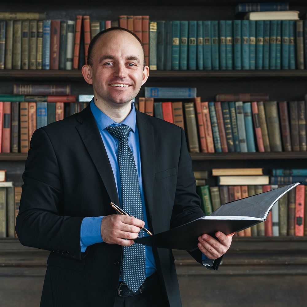 Paralegal Vladislav Dobrev - immigration attorney in Los Angeles, CA