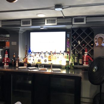 El Mejor Mexican Kitchen + Cantina - Fun bar area with two flat screens - Mexican Near Me - McKinney, Texas