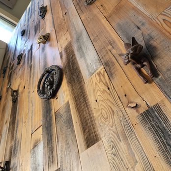 Il Davide - Accent Wall - Italian Near Me - San Rafael, California Il Davide - Accent Wall - Italian Near Me - San Rafael, California