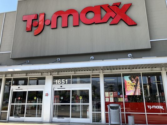 TJ MAXX - Updated October 2025 - 94 Photos & 98 Reviews - 1651 N Victory Pl, Burbank, California