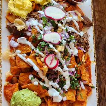 Madres Brunch - Breakfast & Brunch Near Me - Bellflower, California