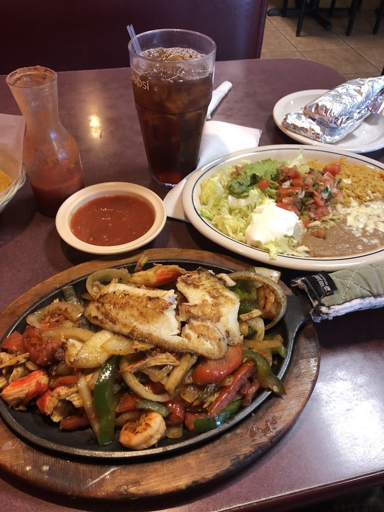 EL NOPAL 10 Photos & 29 Reviews Mexican 148 S Service Rd W