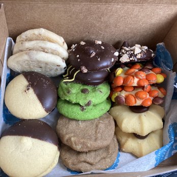 Freed's Dessert Shop - Assortment of Cookies - Desserts Near Me - Las Vegas, Nevada Freed's Dessert Shop - Assortment of Cookies - Desserts Near Me - Las Vegas, Nevada