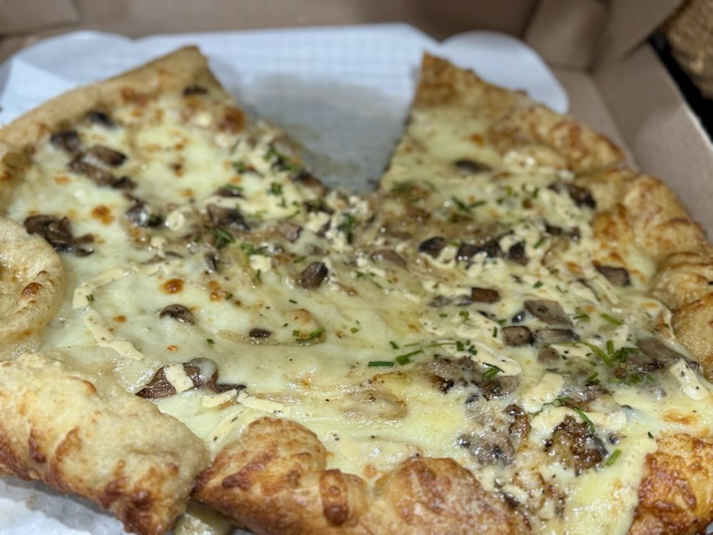 Social spots from Mellow Mushroom Arlington