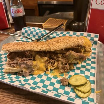 Peppi’s Pizza - Philly cheese - Pizza Near Me - Miami, Florida
