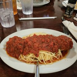 Riccardos - Spaghetti and meatballs