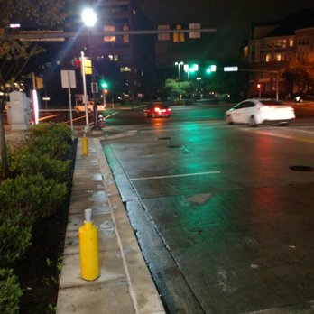 Dominion Towing - No signs near the parking spaces - Towing Near Me - Fairfax, Virginia Dominion Towing - No signs near the parking spaces - Towing Near Me - Fairfax, Virginia