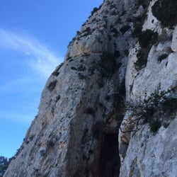 El Peñón de Ifach - Entrada al túnel que te lleva al otro lado de la montaña.