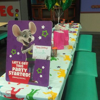 Chuck E. Cheese - Birthday Set Up - Pizza Near Me - St. Charles, Missouri