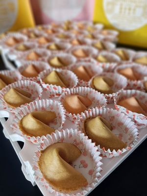 Golden Gate Fortune Cookie Factory by null