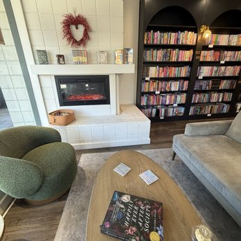 A Novel Affair - Sit down nook - Bookstores Near Me - Los Altos, California A Novel Affair - Sit down nook - Bookstores Near Me - Los Altos, California