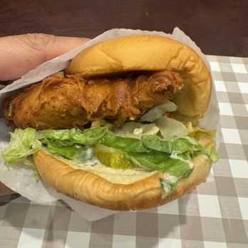 Shake Shack Pasadena - Chicken Shack-ShackBurger- - Burgers Near Me - Pasadena, California