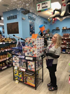 American Science & Surplus by null