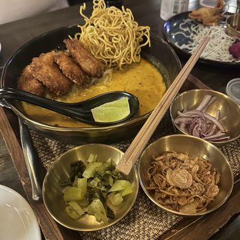 Som Dee Thai Kitchen & Bar - Khao Soi - Thai Near Me - Denver, Colorado