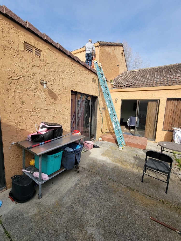 Slide of Knox Roofing