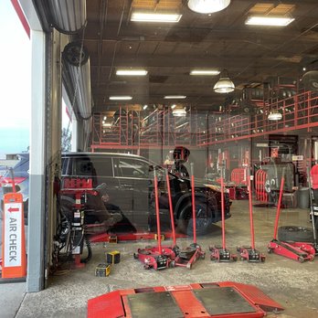 Discount Tire - Viewing area - Tires Near Me - San Diego, California Discount Tire - Viewing area - Tires Near Me - San Diego, California