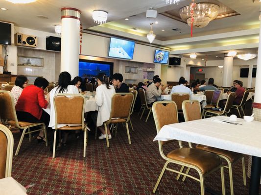 Photo of Ming Dynasty - Sacramento, CA, US. Interior Glimpse