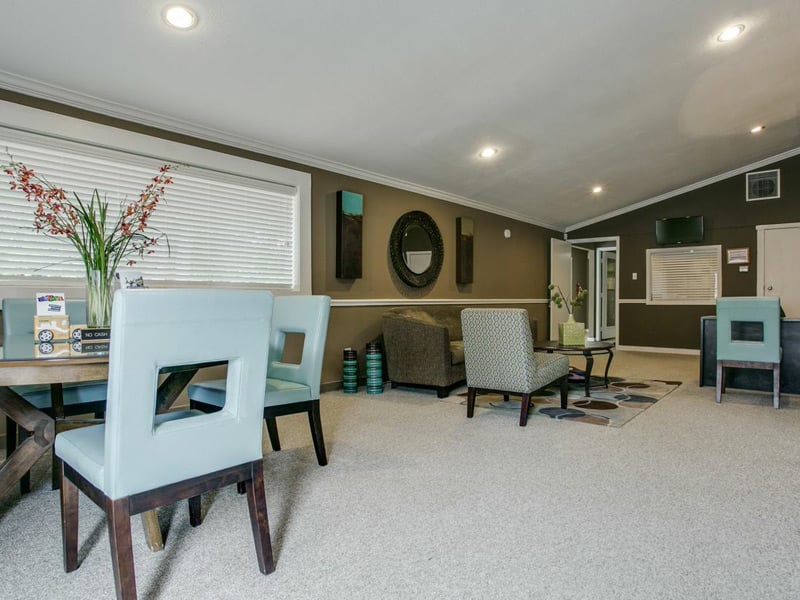 MANCHESTER PARK APARTMENTS 2011 Lincoln Dr, Arlington, Texas