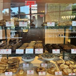 Pastry case! What will you choose?