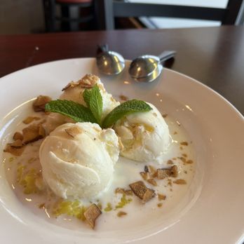 Hanoi Old Quarter Restaurant - Ice cream with sticky rice - Vietnamese Near Me - Vancouver, British Columbia