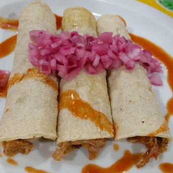 Chichen Itza Restaurant - Mexican Near Me - Los Angeles, California