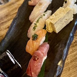 Chef's choice Nigiri - $38 Chef's choice Nigiri - $38