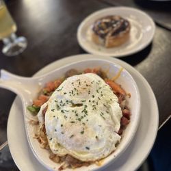 Mo's Irish Pub - Farmers Skillet + CinnaMo Roll