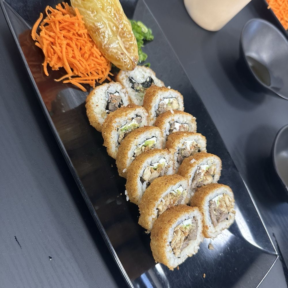 Culiacan Roll - Since I'm allergic to shrimp, they made me a roll with beef and chicken! - Sushi Bars Near Me - Norwalk, California Culiacan Roll - Since I'm allergic to shrimp, they made me a roll with beef and chicken! - Sushi Bars Near Me - Norwalk, California