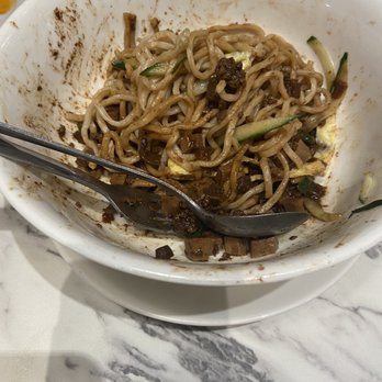 Dinesty Dumpling House - Noodle with meat sauce - but no spiciness at all - Dim Sum Near Me - Richmond, British Columbia