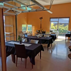 Hood River Hostel - the old preschool activity room is now the breakfast room