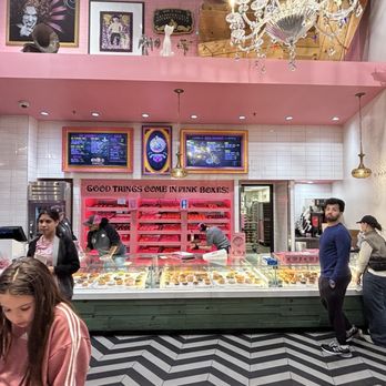 Voodoo Doughnut - Counter - Bakeries Near Me - Orlando, Florida Voodoo Doughnut - Counter - Bakeries Near Me - Orlando, Florida