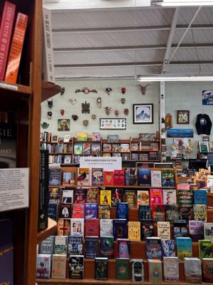 Walden Pond Books by null