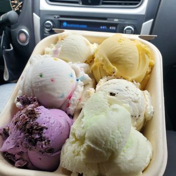 Ruby Scoops - 6 scoop flight.. - Ice Cream & Frozen Yogurt Near Me - Richmond, Virginia