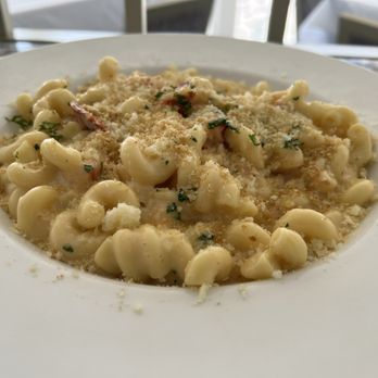 Spinners Rooftop Grille - Lobster Macaroni & Cheese - Lounges Near Me - St. Pete Beach, Florida Spinners Rooftop Grille - Lobster Macaroni & Cheese - Lounges Near Me - St. Pete Beach, Florida