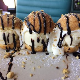 Eclair Sundae Eclair Sundae