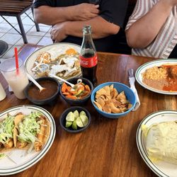 Carnitas La Flor de Michoacán 2 - Fish tacos , Torta de carnitas , chile relleno, verde chilaquiles
