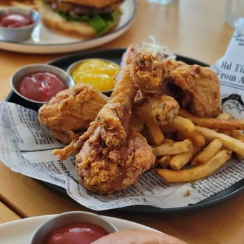 Chef's Playground Eatery - fried chicken - Comfort Food Near Me - Richmond, British Columbia